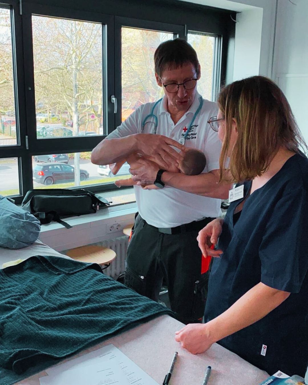 Pilotprojekt im Rettungsdienst: Wir waren dabei - geburtshilfliche Fortbildung.